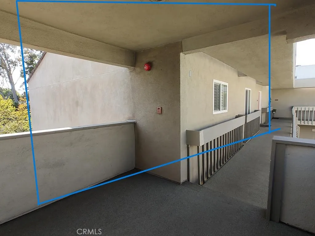 1888 Greenfield Avenue 301, Los Angeles, California 90025 home-pic-7